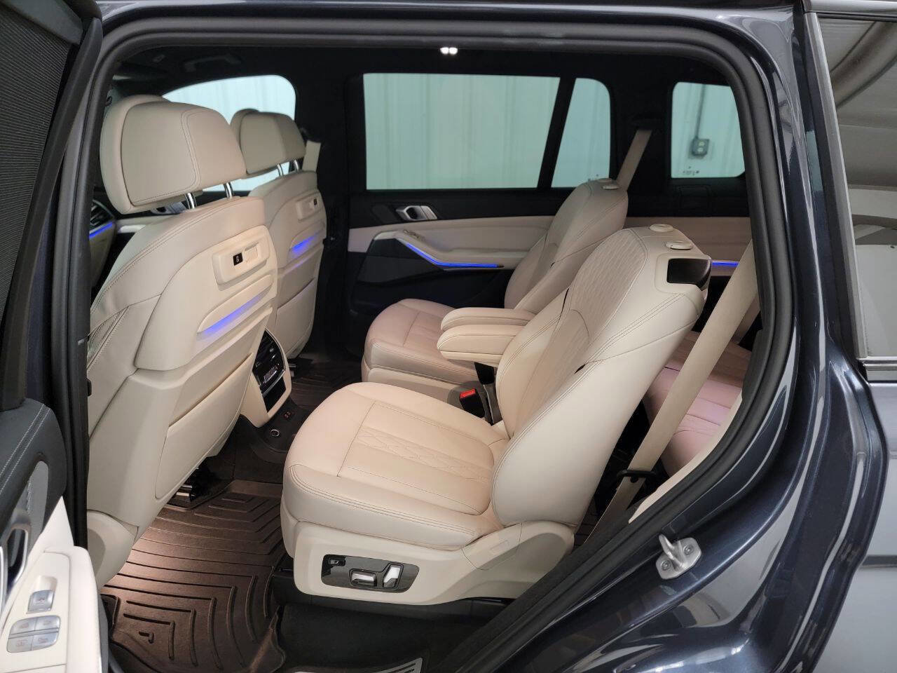 Used 2021 BMW X7 xDrive40i w/ Executive Package AWD/4WD image 18