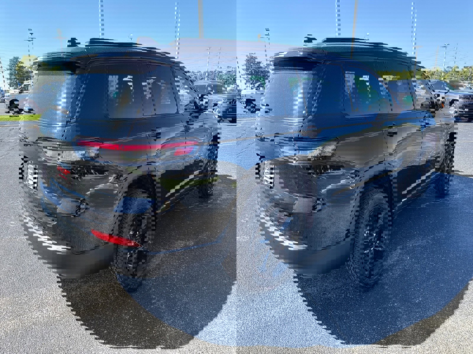 New 2025 Jeep Grand Cherokee L Laredo image 6