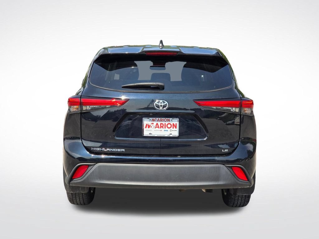 Used 2023 Toyota Highlander LE FWD image 14