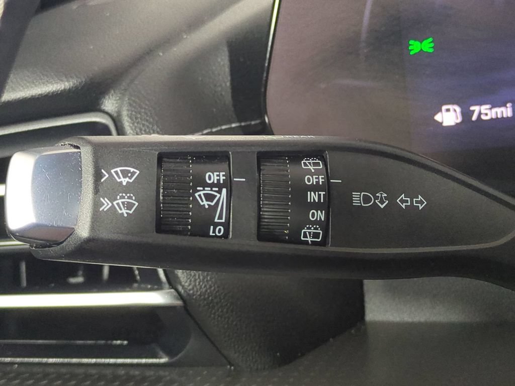 Used 2026 Chevrolet Traverse LT FWD image 31