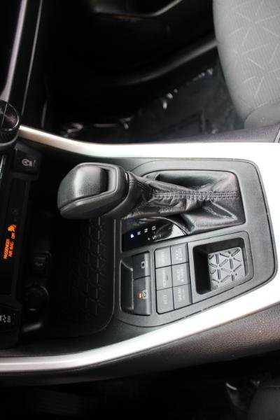 Used 2020 Toyota RAV4 XLE AWD/4WD image 23