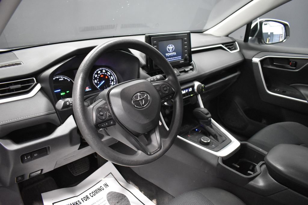 Used 2022 Toyota RAV4 LE AWD/4WD image 4