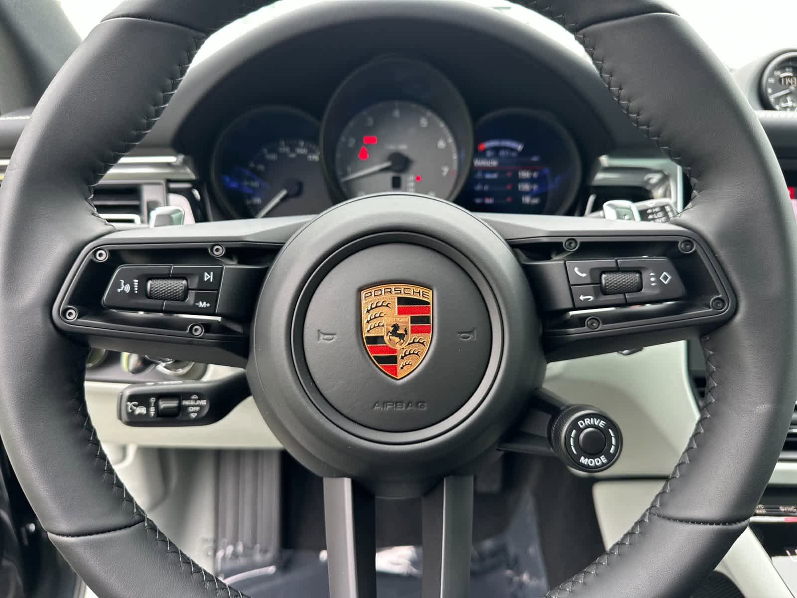 New 2026 Porsche Macan S AWD/4WD image 26