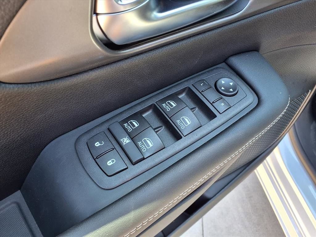 New 2026 Chrysler Voyager LX FWD image 16