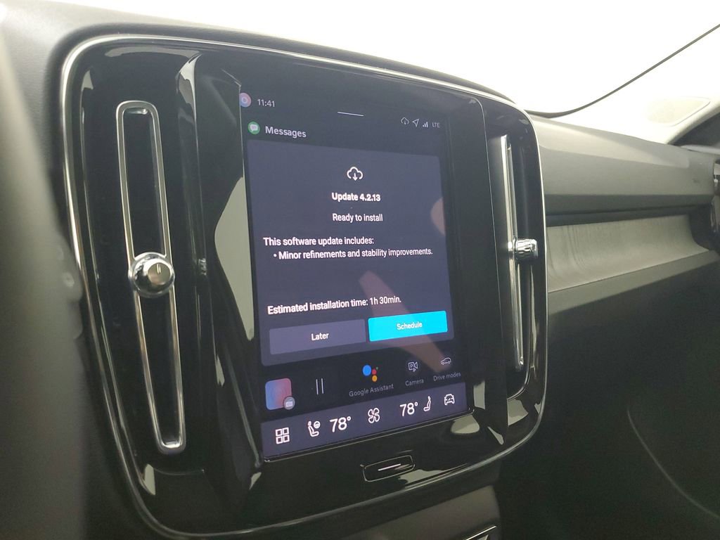 Certified 2026 Volvo XC40 B5 Core w/ Climate Package image 30