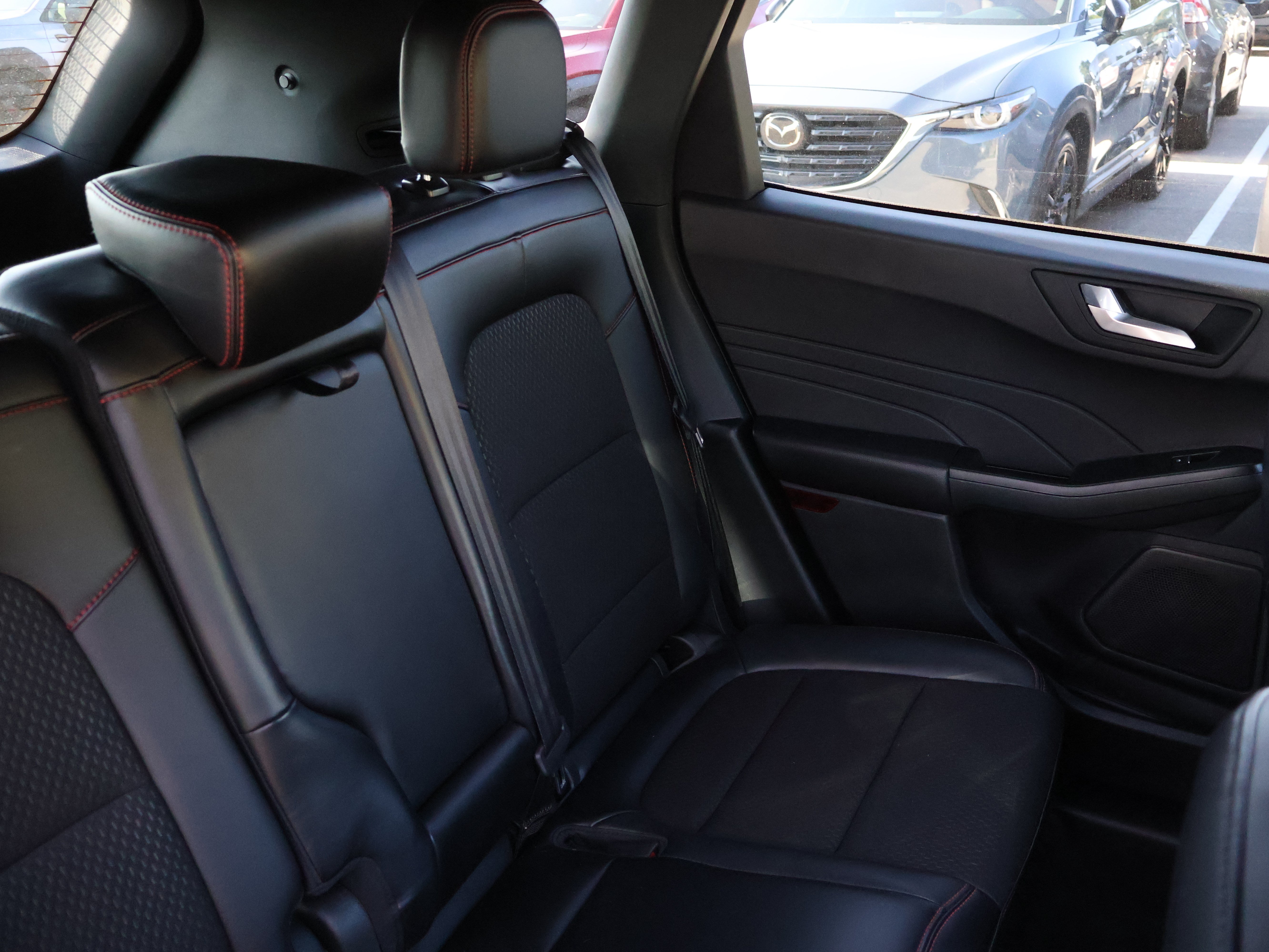 Used 2025 Ford Escape ST-Line AWD/4WD image 13