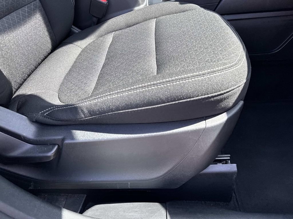 Used 2025 Ford Escape Active AWD/4WD image 12