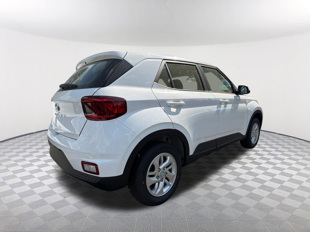 New 2026 Hyundai Venue SE image 5