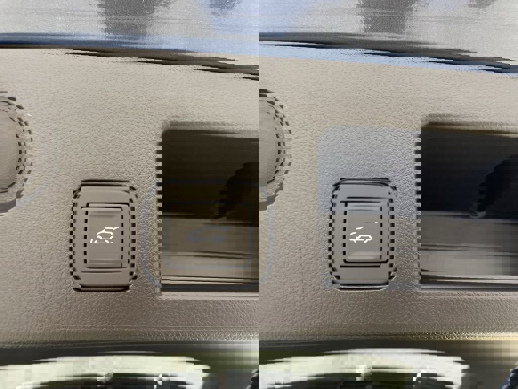 New 2026 Chevrolet Equinox LT w/ Convenience Package II image 34