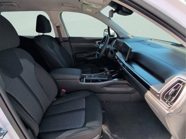 New 2026 Kia Sorento LX FWD image 14