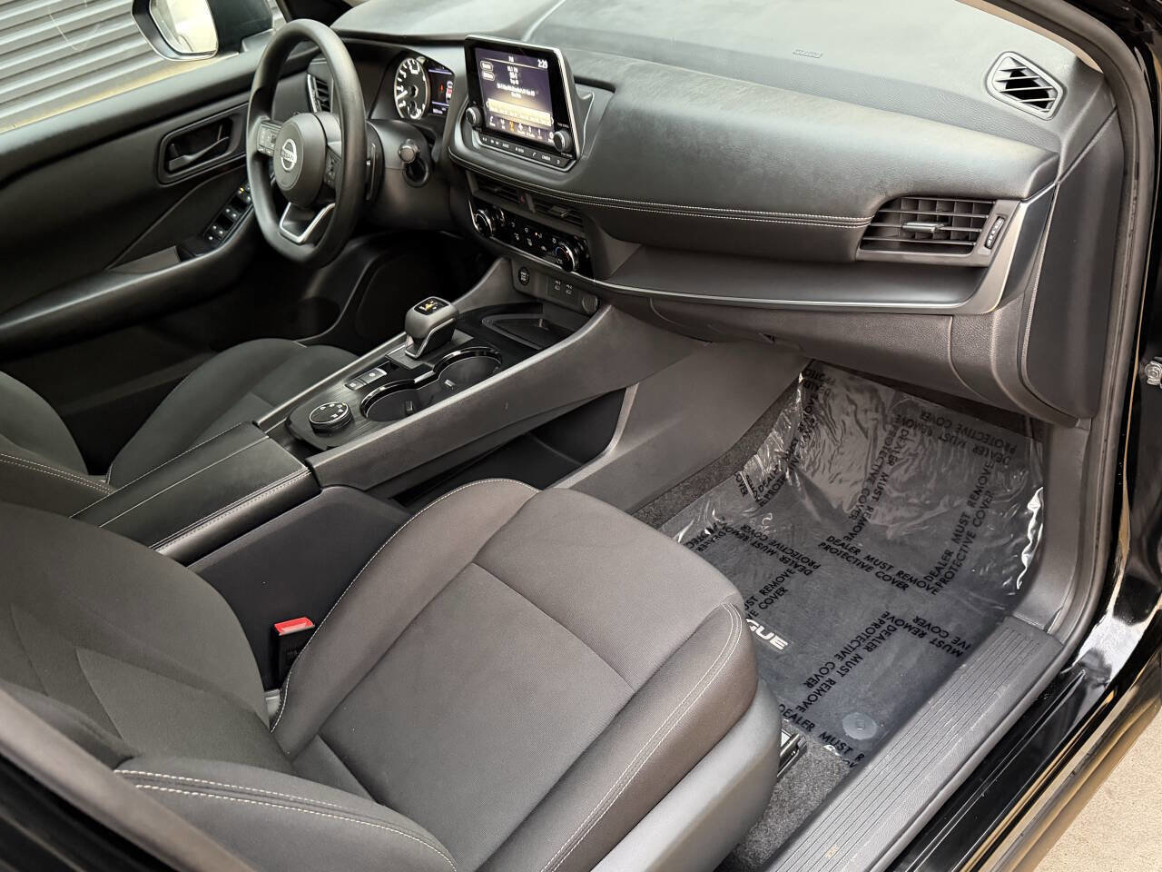 Used 2024 Nissan Rogue S image 19