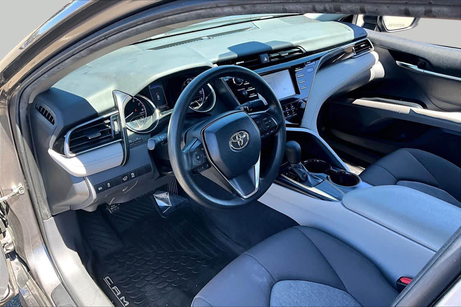 Used 2019 Toyota Camry LE FWD image 17