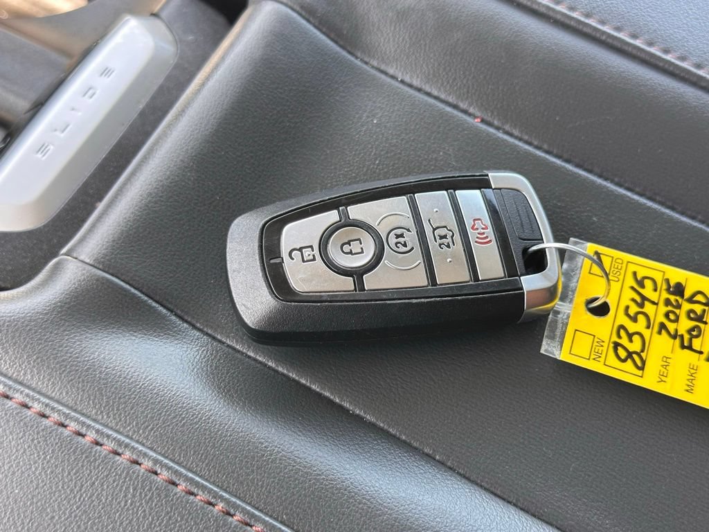 Used 2025 Ford Expedition Active AWD/4WD image 36