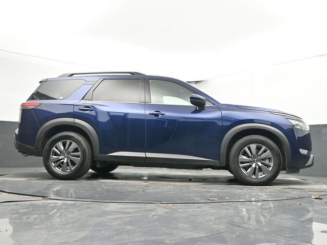 Used 2025 Nissan Pathfinder SV image 50