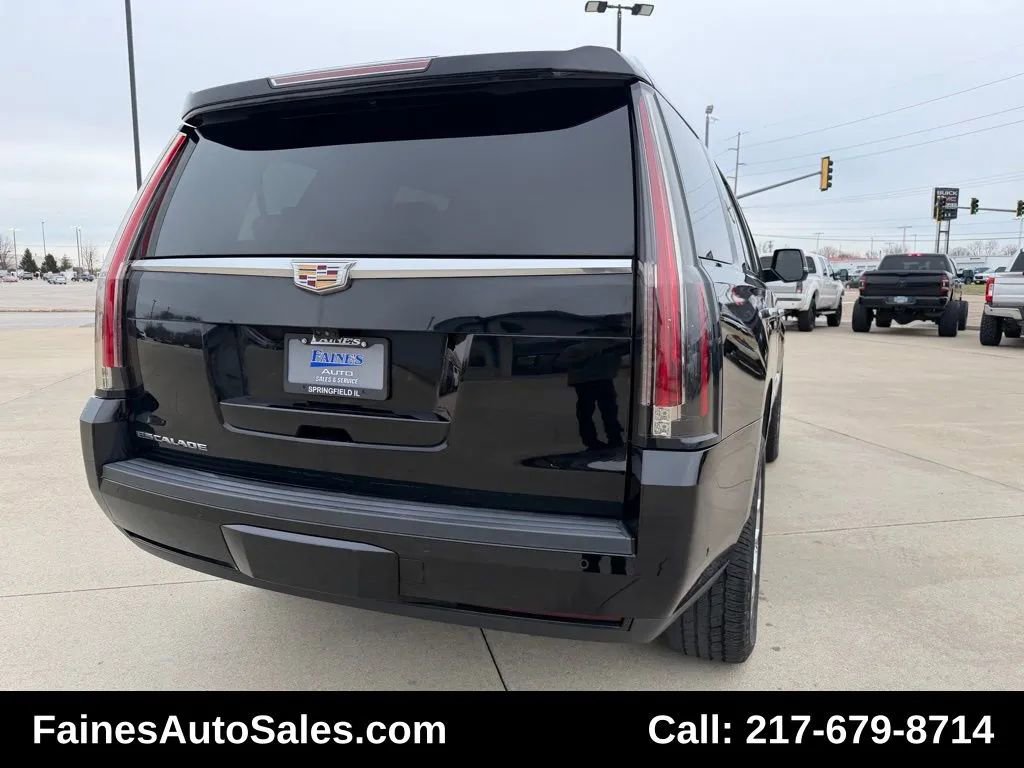 Used 2018 Cadillac Escalade Premium Luxury image 21