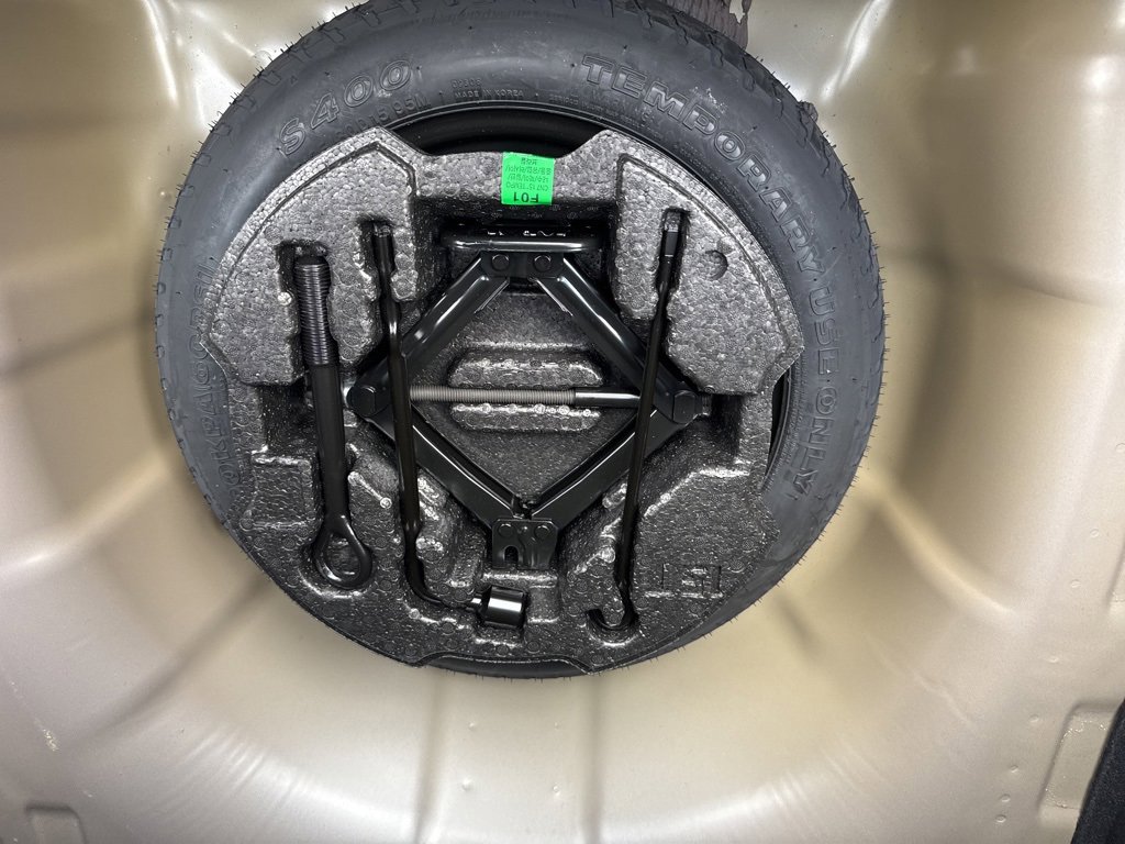 Used 2025 Hyundai Elantra SE w/ Cargo Package image 37