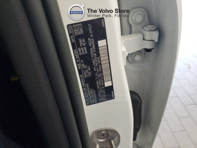 Certified 2023 Volvo XC60 B5 Plus w/ Protection Package Premier AWD/4WD image 27
