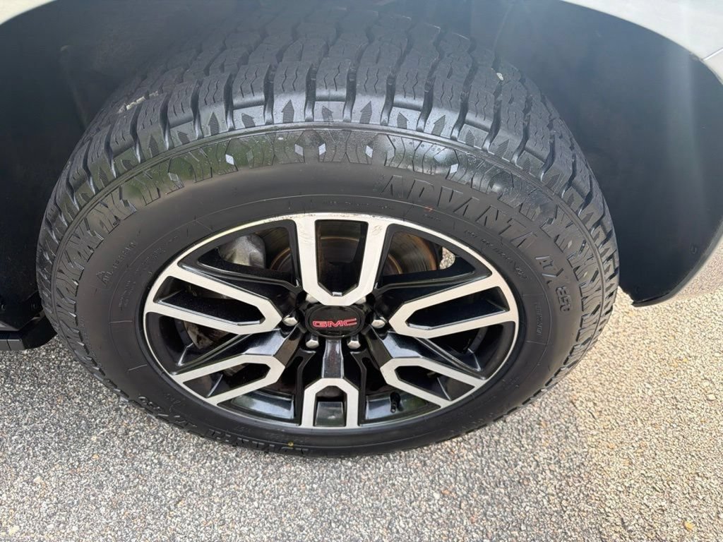 Certified 2023 GMC Yukon XL AT4 w/ Technology Package AWD/4WD image 8