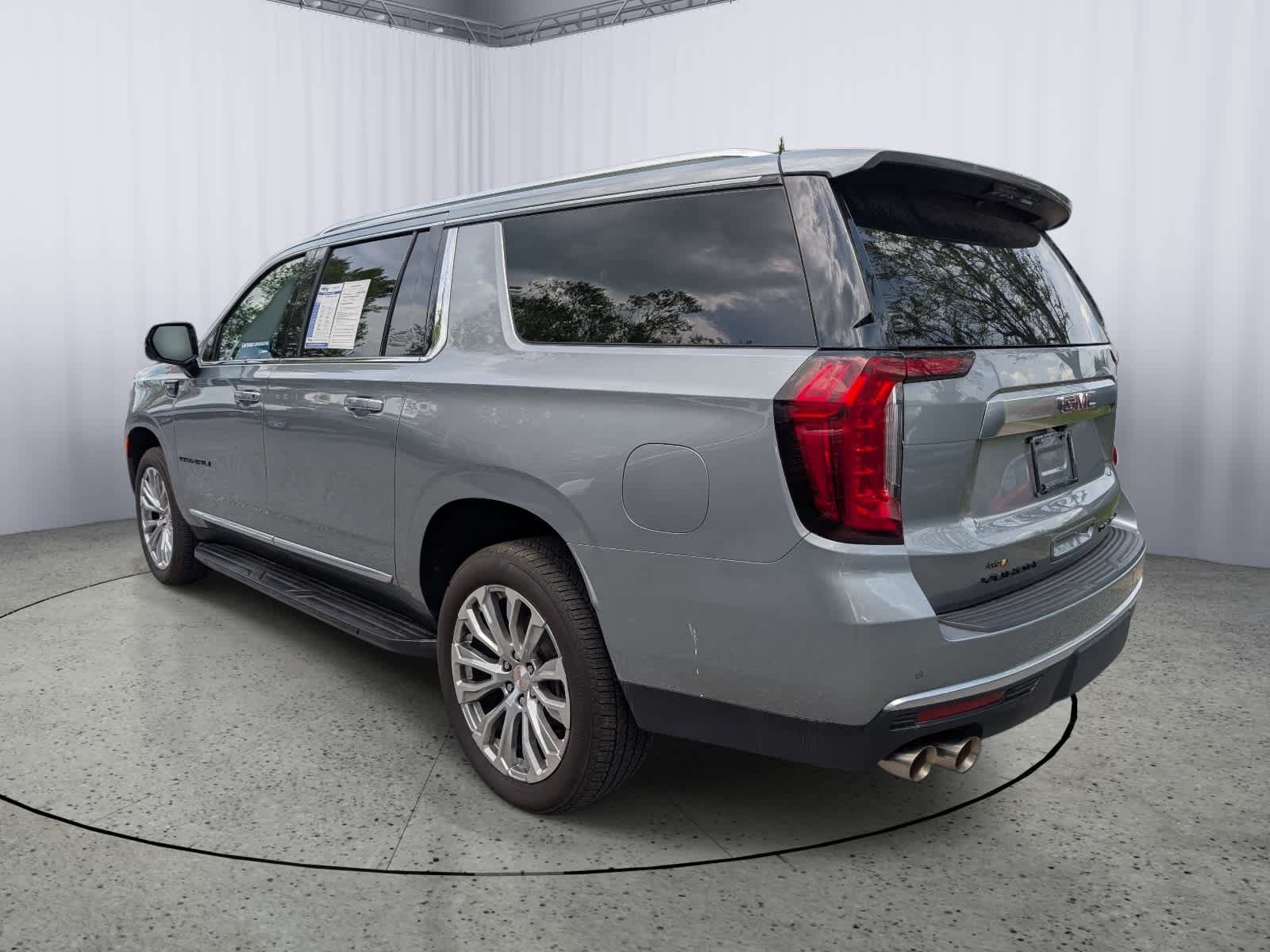 Certified 2024 GMC Yukon XL Denali AWD/4WD image 4