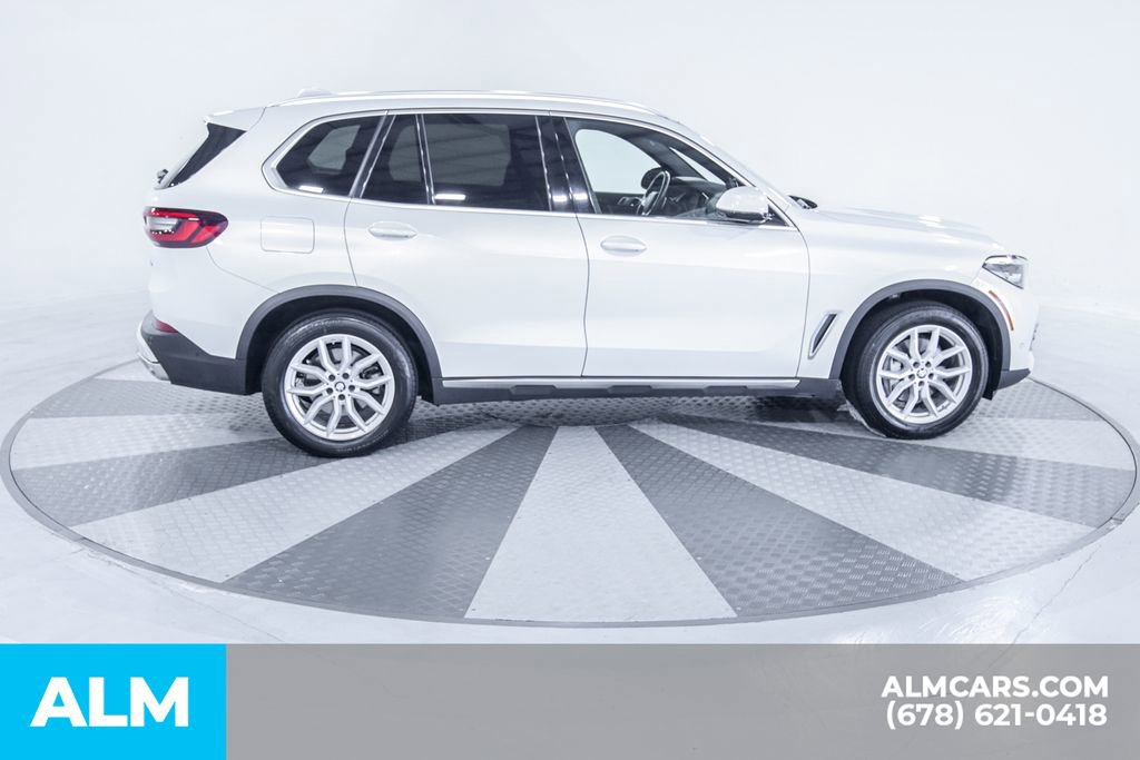 Used 2023 BMW X5 xDrive40i w/ Premium Package AWD/4WD image 12