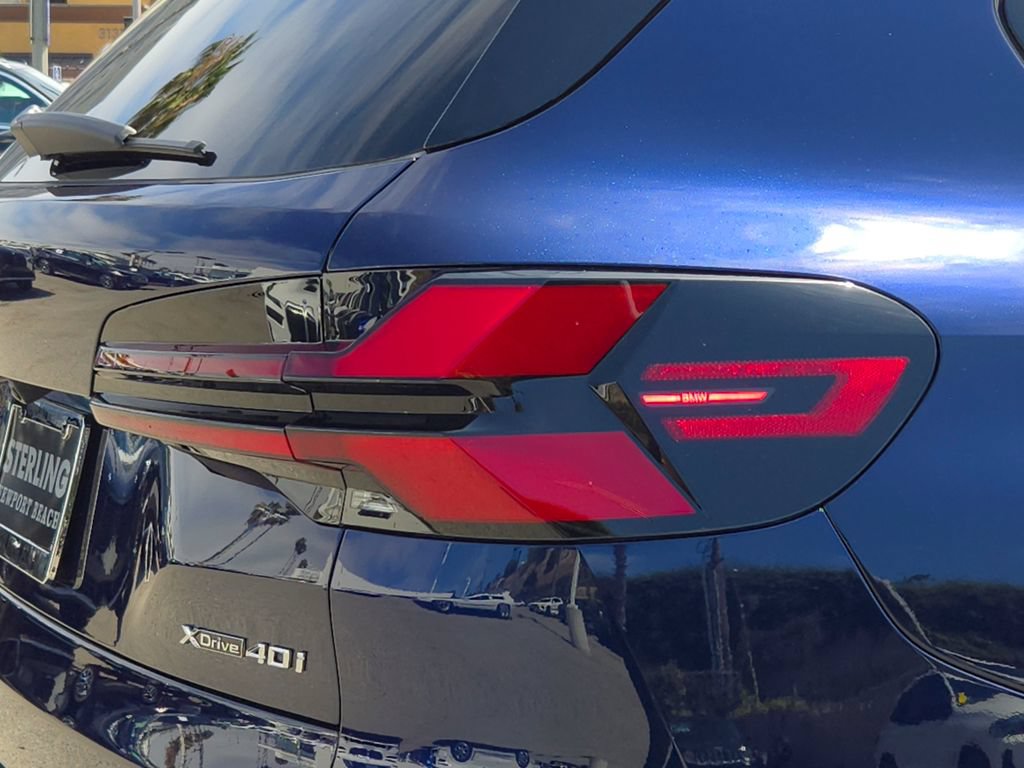 New 2026 BMW X5 xDrive40i w/ M Sport Package AWD/4WD image 5