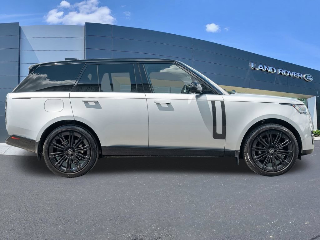 Certified 2024 Land Rover Range Rover SE AWD/4WD image 8