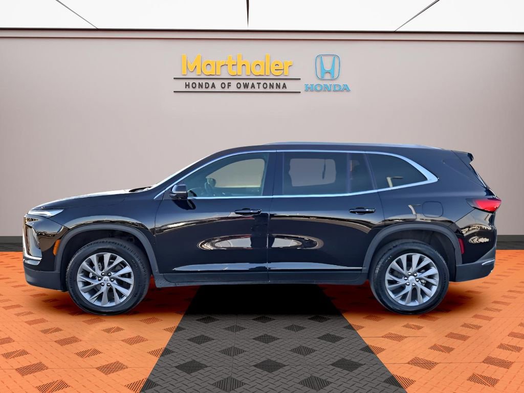 Used 2025 Buick Enclave Preferred image 2