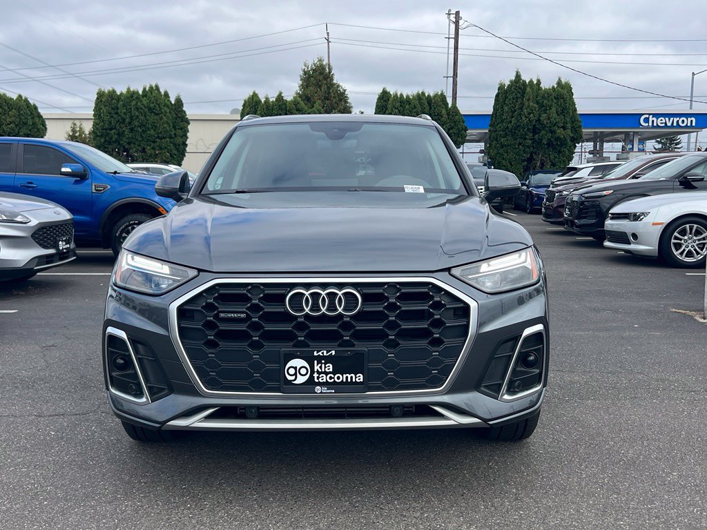 Used 2023 Audi Q5 2.0T Premium w/ Convenience Package AWD/4WD image 4