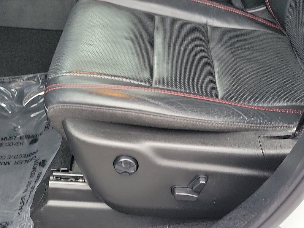 Used 2024 Dodge Durango GT image 16