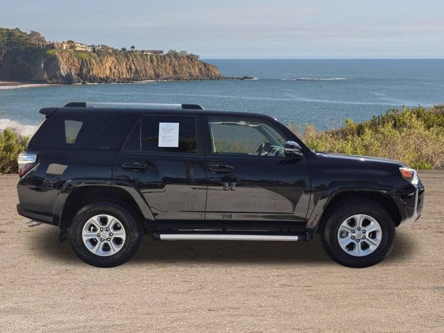 Used 2024 Toyota 4Runner SR5 Premium w/ Moonroof Package AWD/4WD image 4