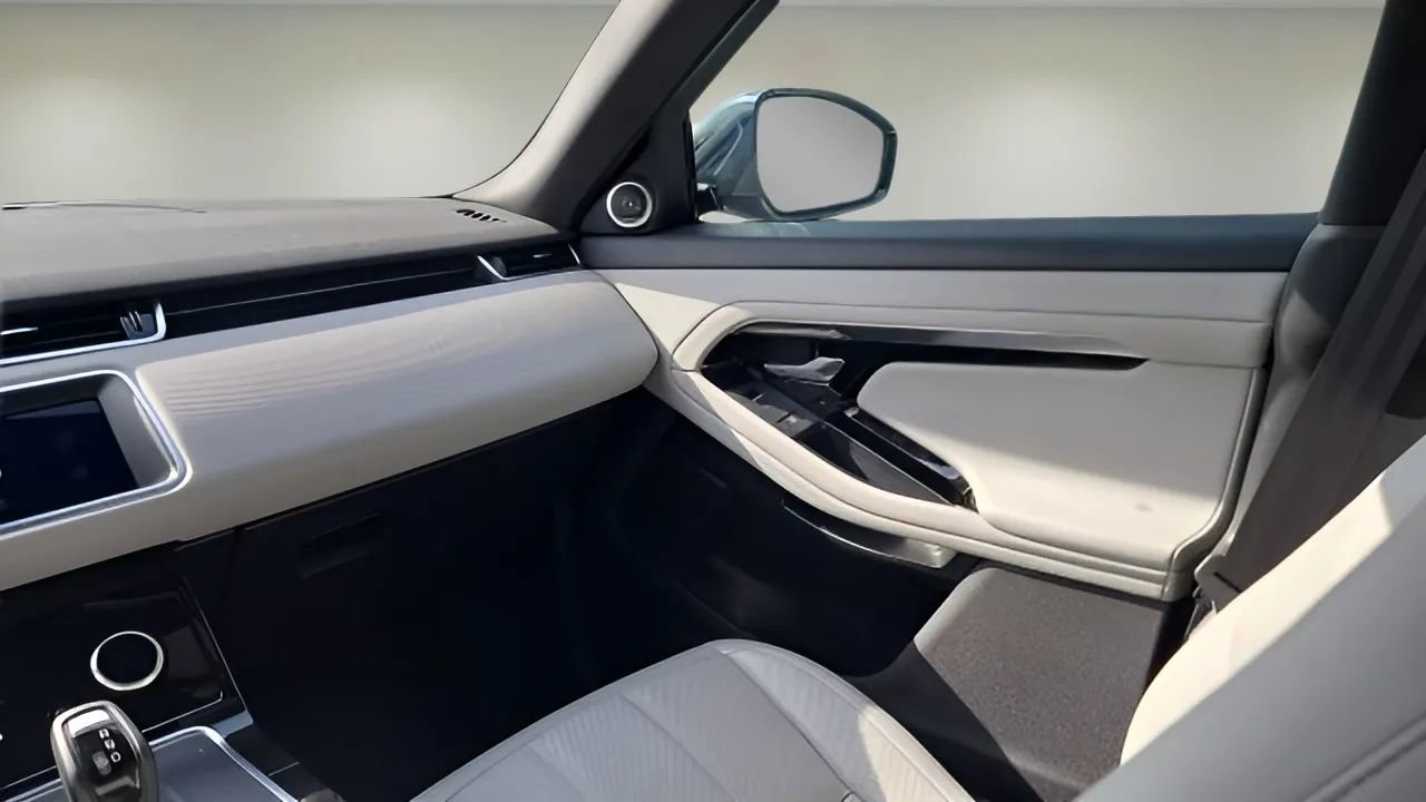 Used 2020 Land Rover Range Rover Evoque S image 22