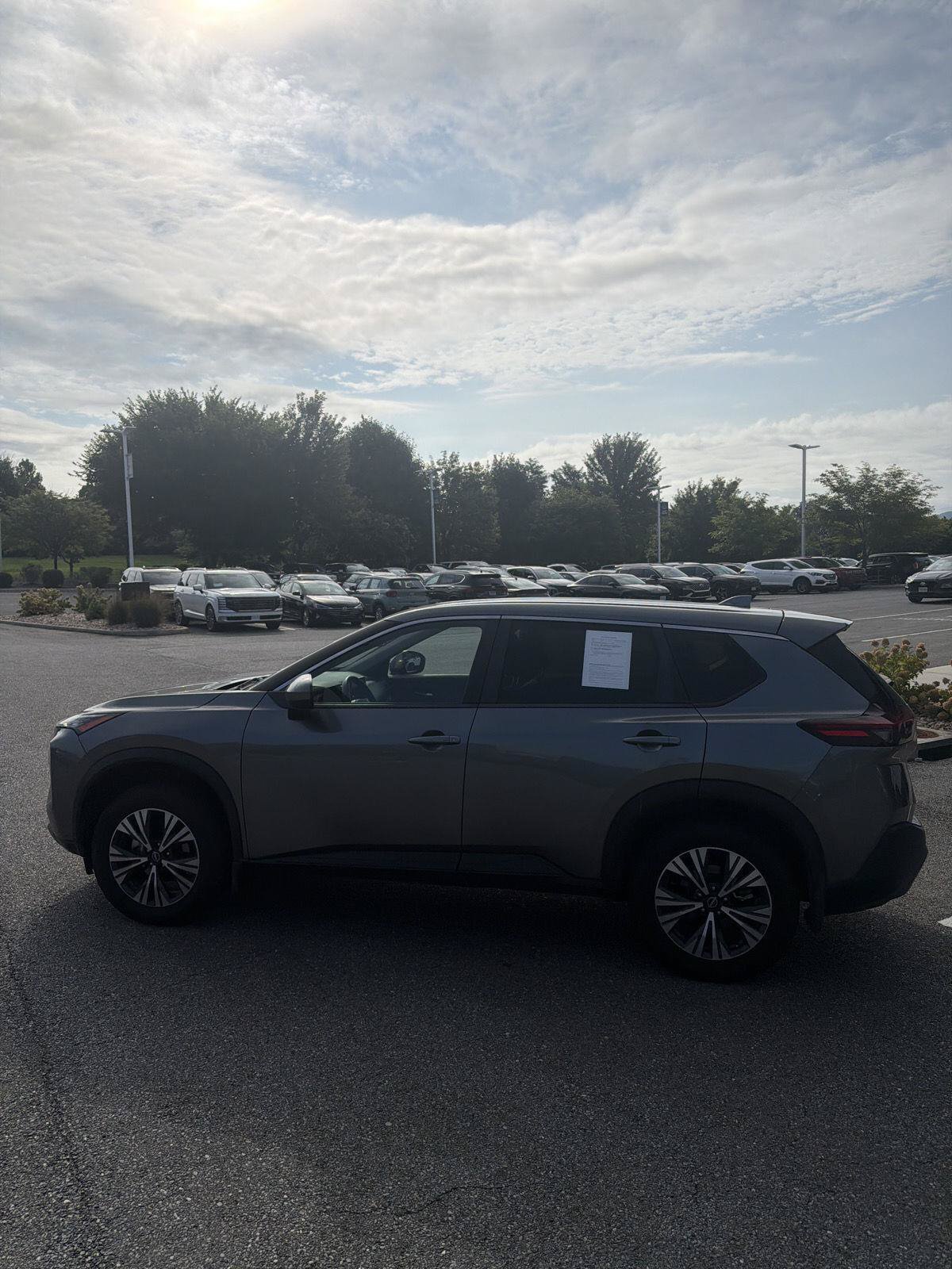 Used 2023 Nissan Rogue SV AWD/4WD image 38