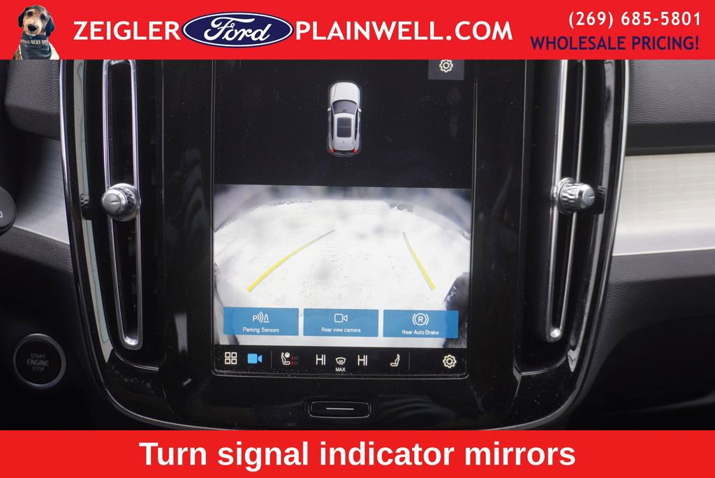 Used 2024 Volvo XC40 B5 Core image 16