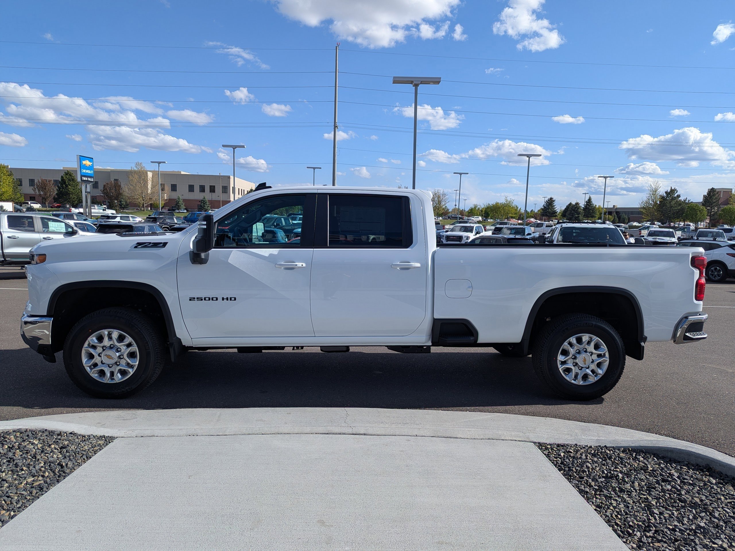 New 2026 Chevrolet Silverado 2500 LT w/ Safety Package AWD/4WD image 7