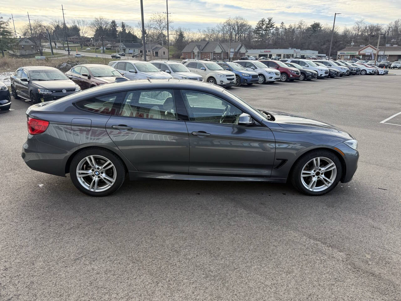 Used 2017 BMW 330i Gran Turismo xDrive AWD/4WD image 6