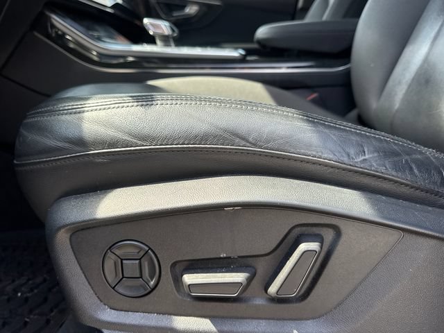 Used 2020 Audi Q7 2.0T Premium w/ Convenience Package AWD/4WD image 14