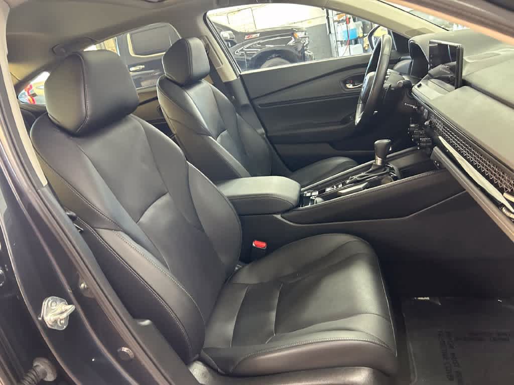 Used 2024 Honda Accord Touring image 15