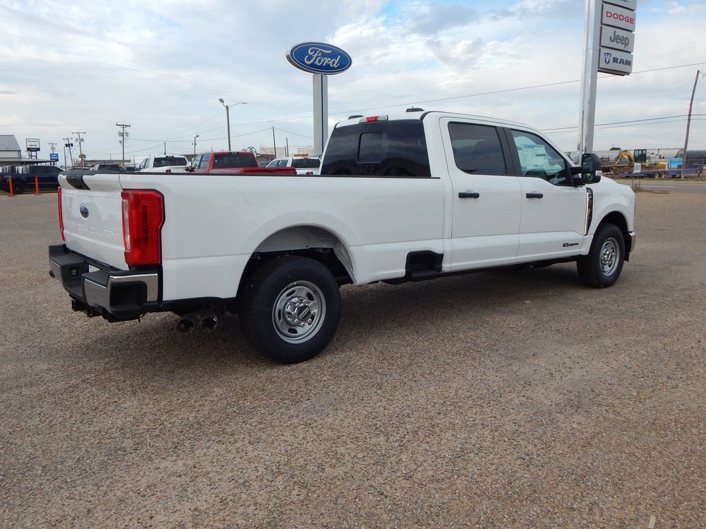 New 2026 Ford F350 2WD Crew Cab Super Duty image 3