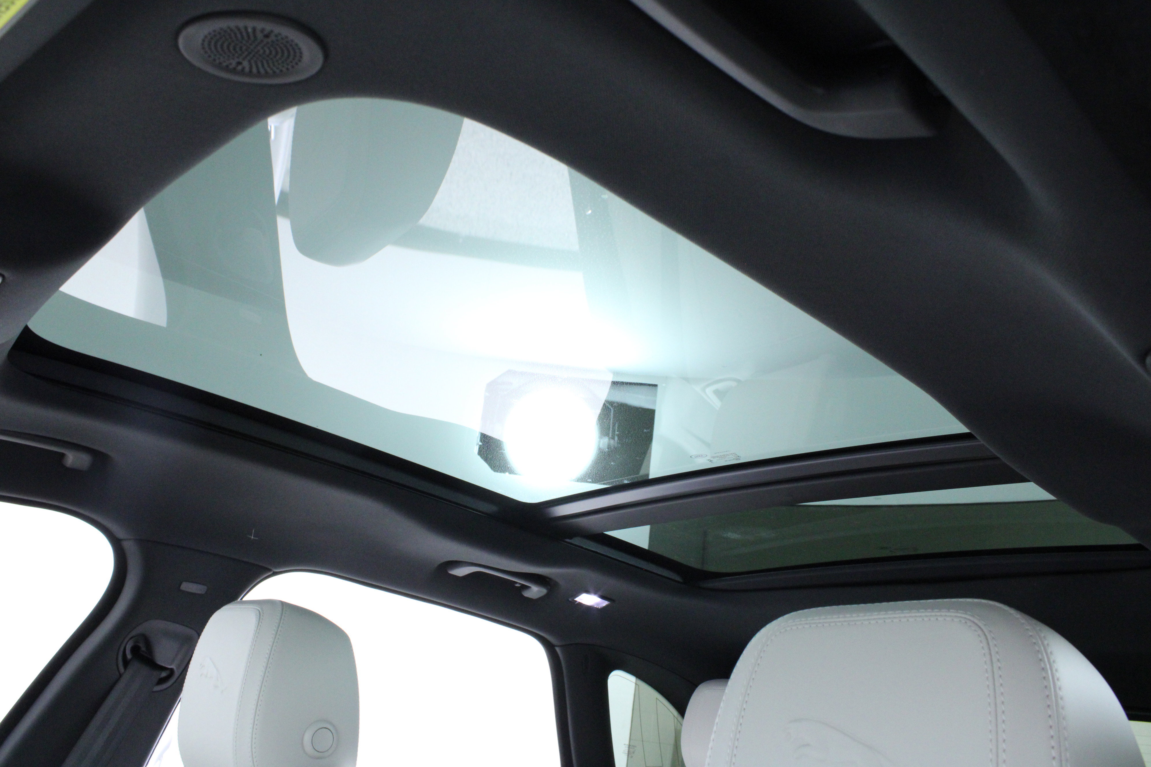 New 2026 Jaguar F-PACE R-Dynamic S image 23