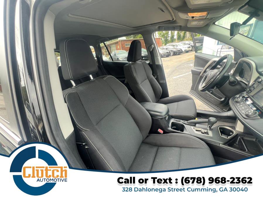 Used 2018 Toyota RAV4 XLE image 21