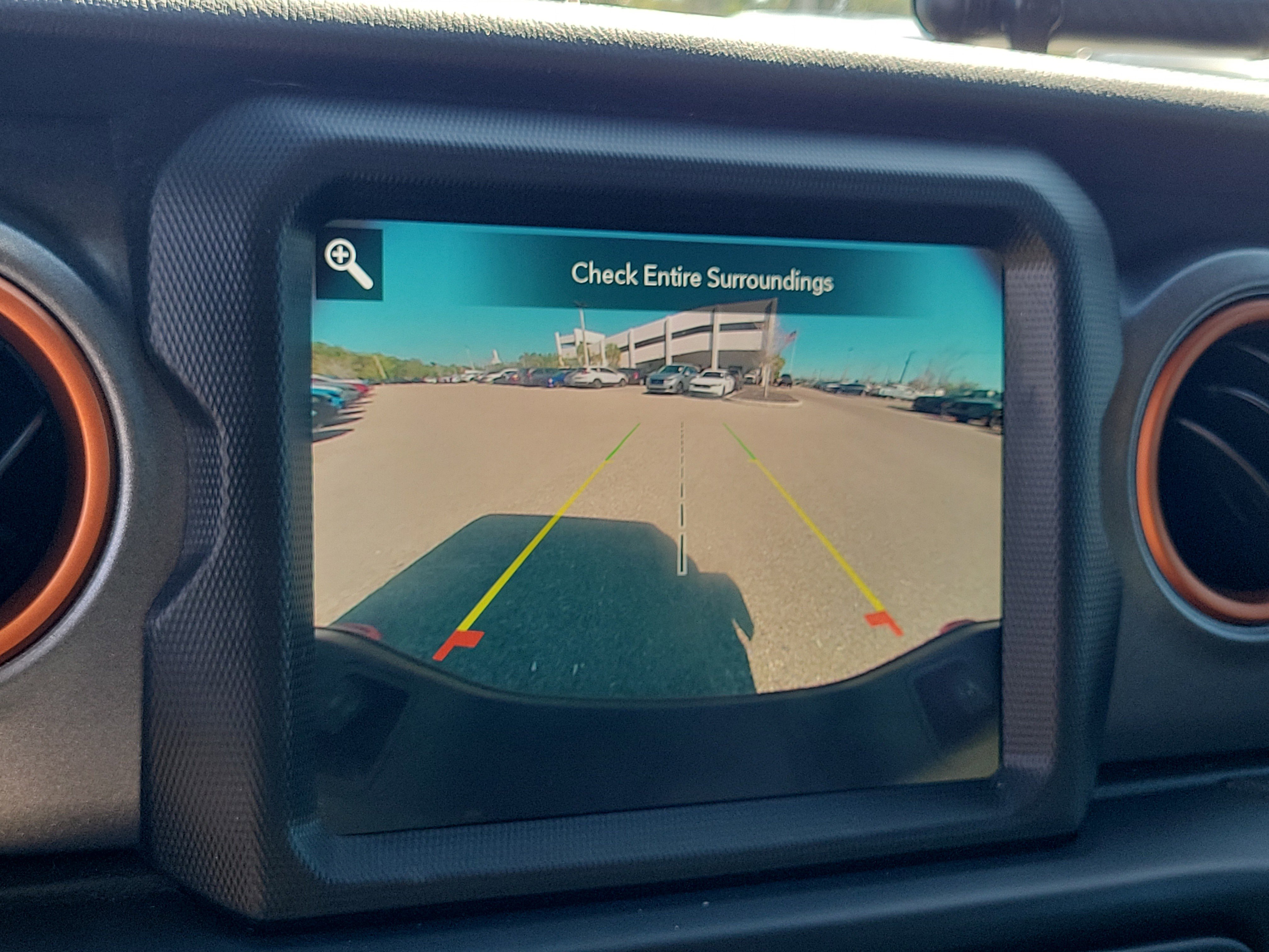 Used 2023 Jeep Gladiator Mojave w/ Cold Weather Group image 26