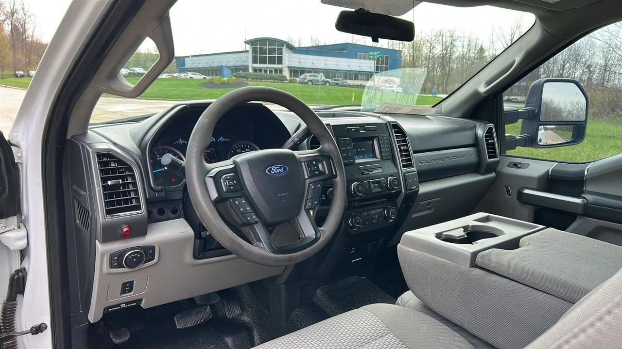 Used 2018 Ford F250 XLT w/ XLT Value Package image 31