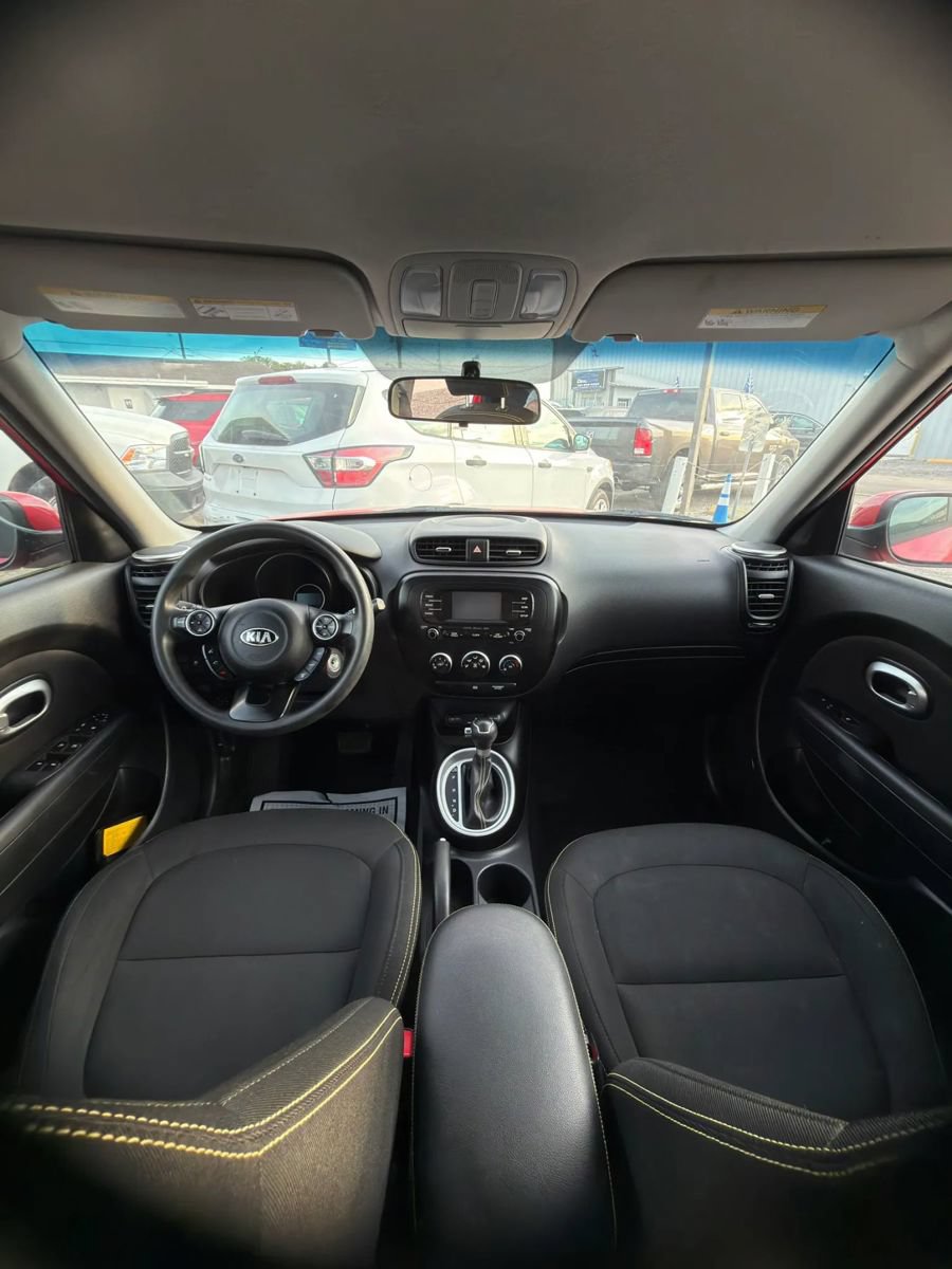 Used 2016 Kia Soul + FWD image 18