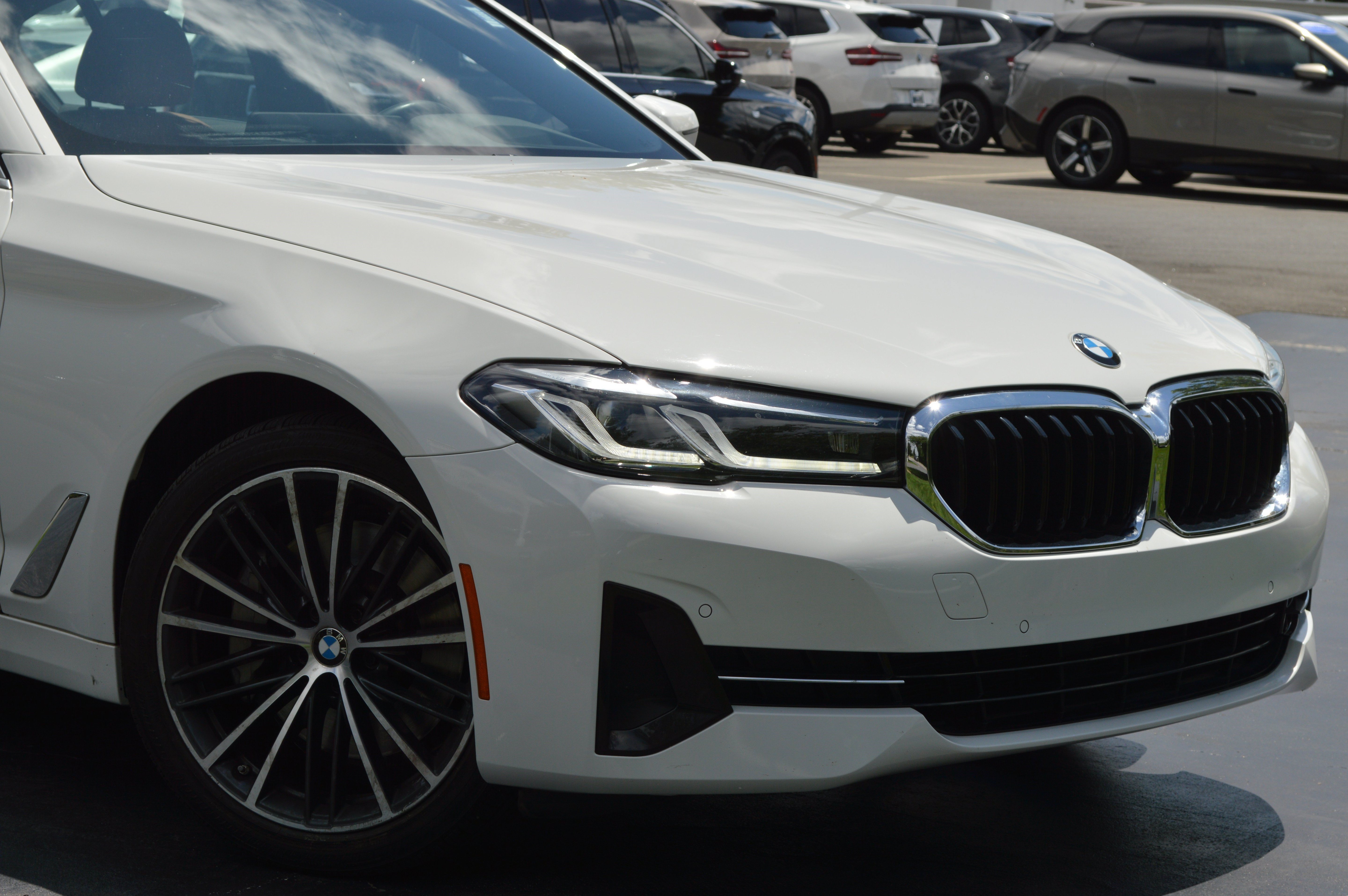 Certified 2023 BMW 530i xDrive w/ Premium Package AWD/4WD image 2