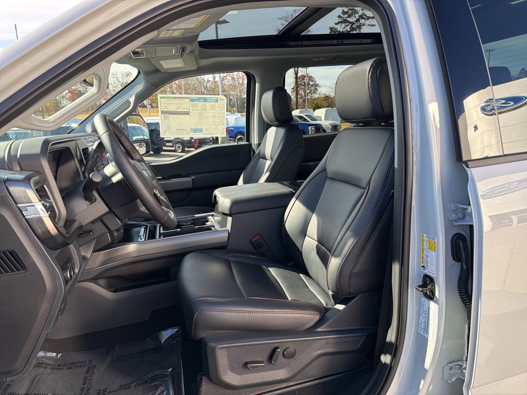 New 2026 Ford F250 Lariat w/ Black Appearance Package image 10