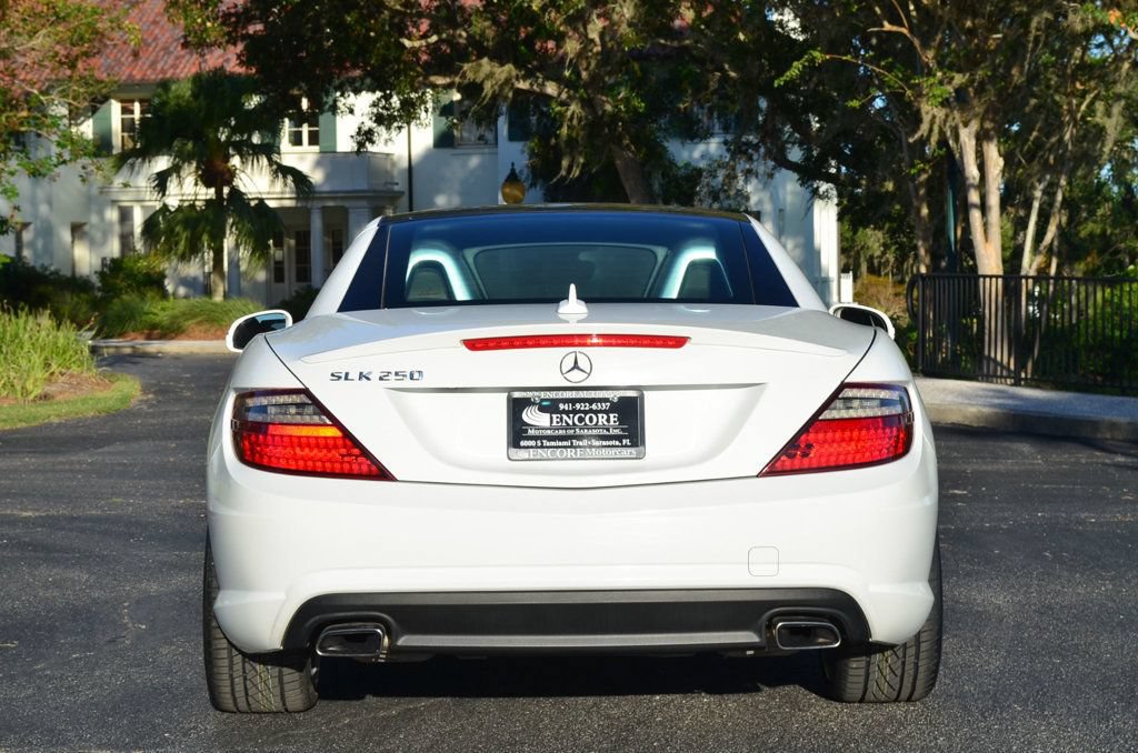 Used 2015 Mercedes-Benz SLK 250 image 5