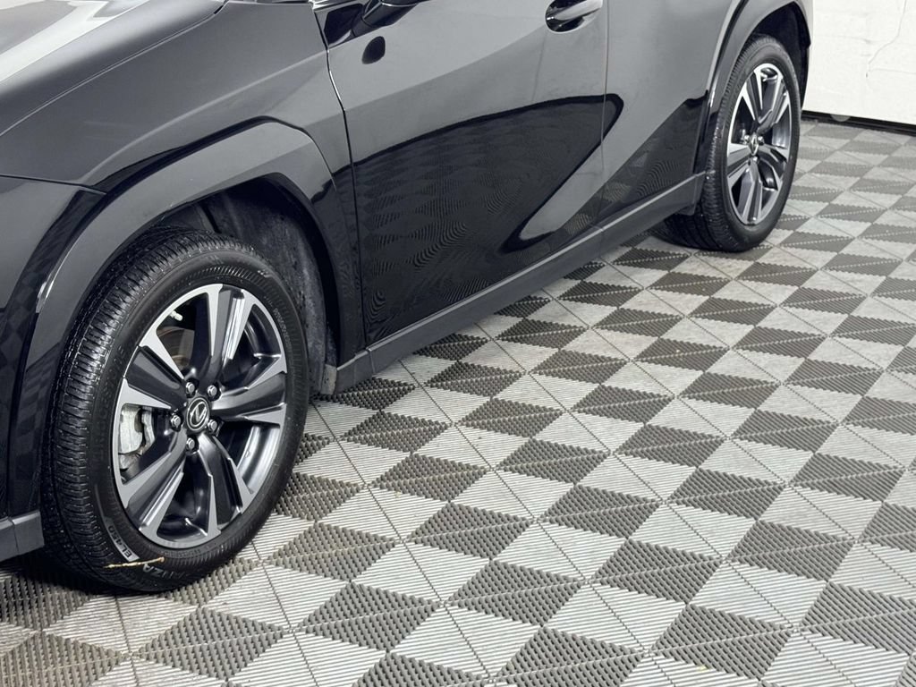 Used 2024 Lexus UX 250h AWD w/ Premium Package image 13