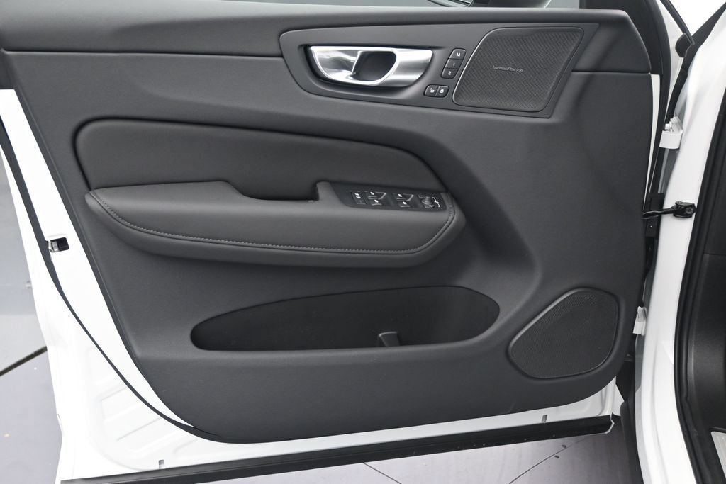 New 2026 Volvo XC60 B5 Ultra AWD/4WD image 10