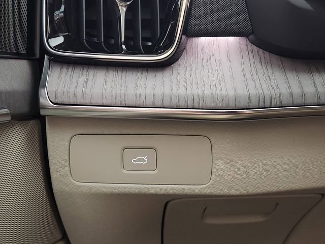 New 2026 Volvo XC90 B6 Ultra w/ Protection Package AWD/4WD image 22