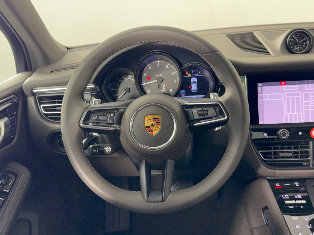 New 2026 Porsche Macan AWD/4WD image 10